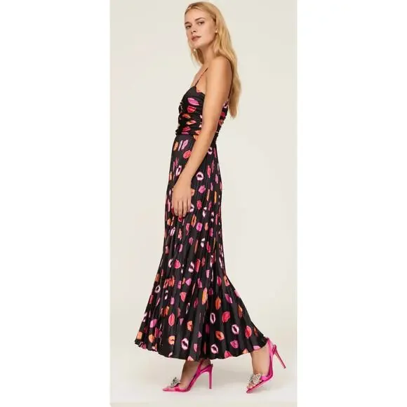 Amur Lip Print 💋 Afra Pleated Midi Dress 4